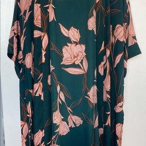 A New Day Women's Kimono Green Floral NWOT